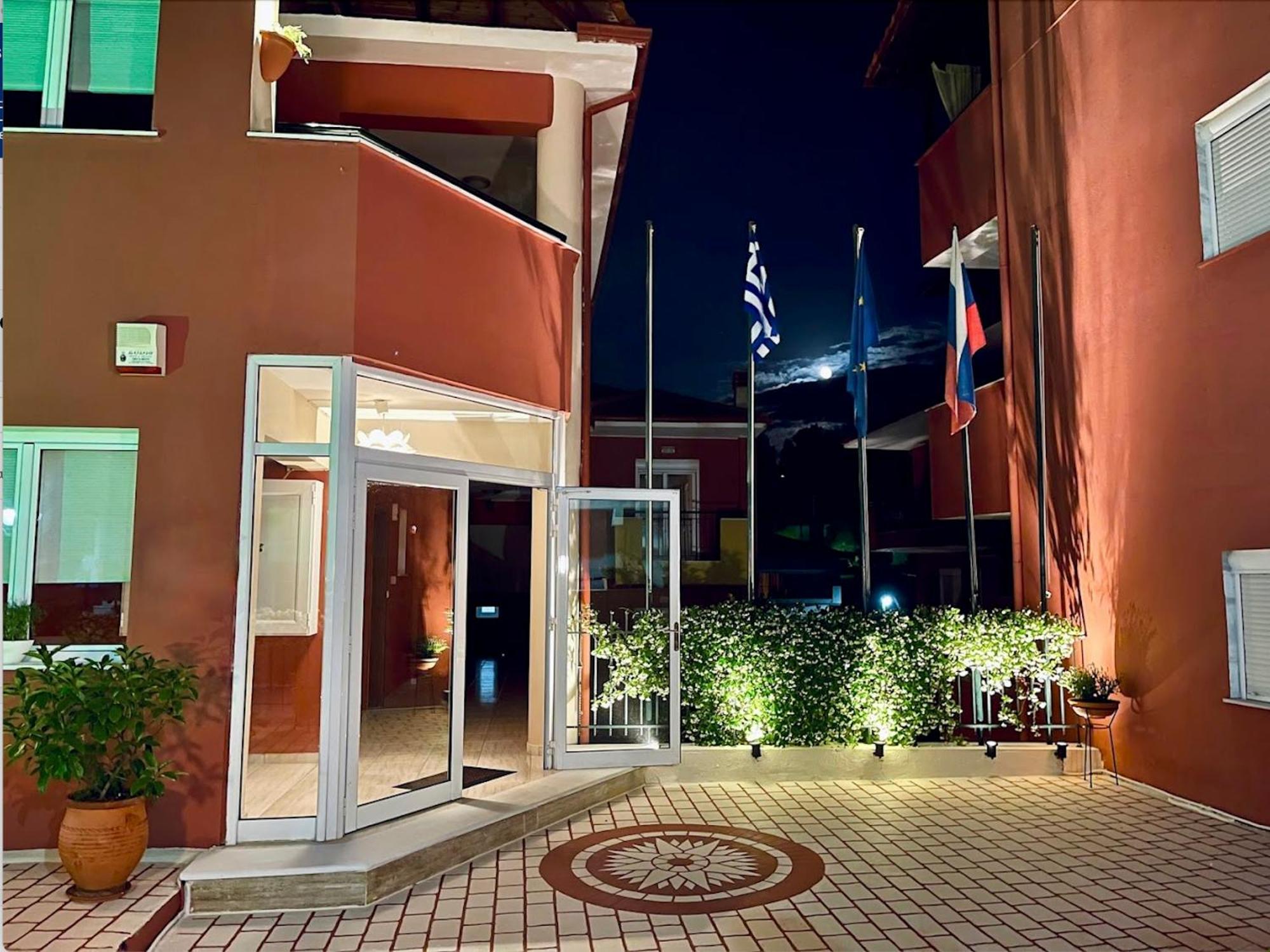 Hotel Sun Sight Pefkochori Exterior foto